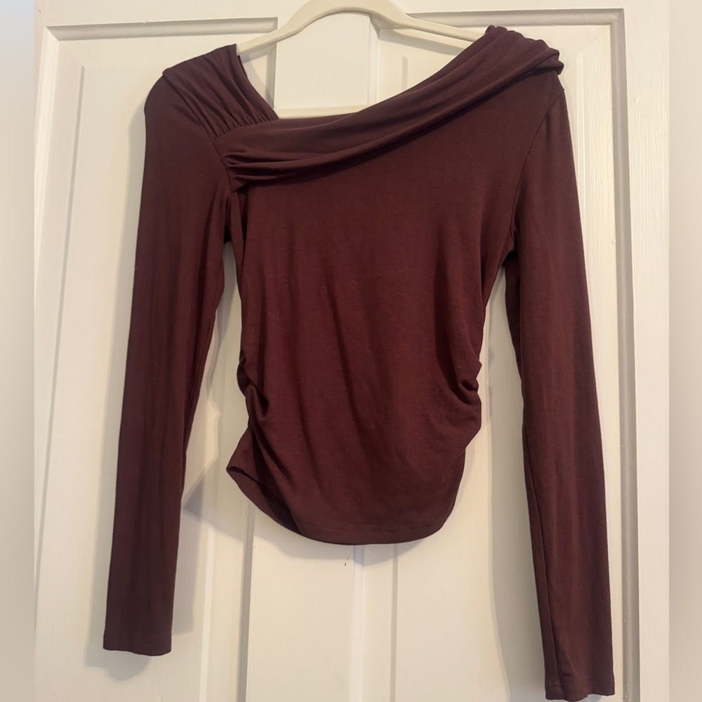 Women’s Off the Shoulder Ruched Top